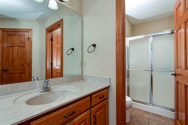 630 Meadowgate Drive, Springfield, MO 65803