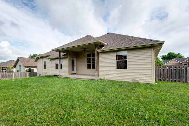 630 Meadowgate Drive, Springfield, MO 65803