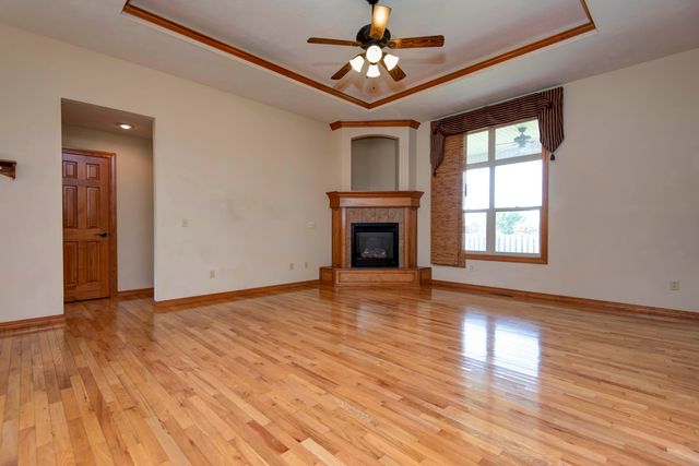 630 Meadowgate Drive, Springfield, MO 65803