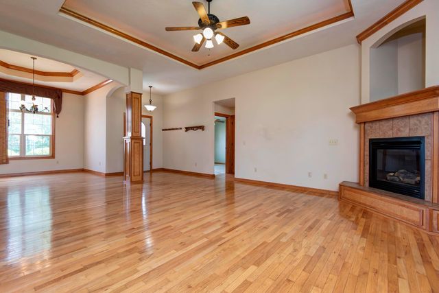 630 Meadowgate Drive, Springfield, MO 65803