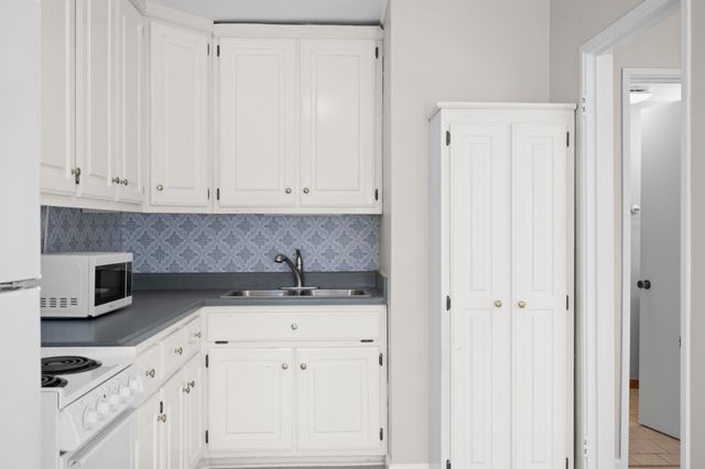 521 Hawkins Rd Apt 4, Clarksville, TN 37040