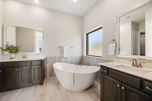 704 Proverbs Court, Heath, TX 75032