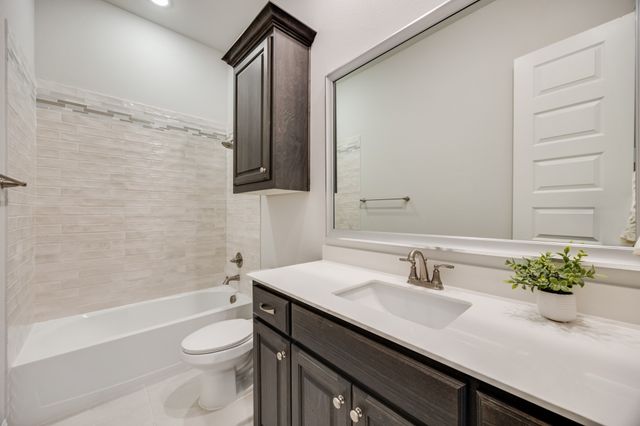 704 Proverbs Court, Heath, TX 75032