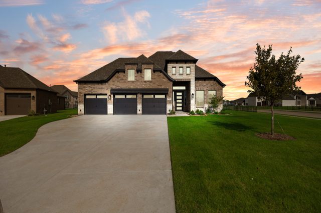 704 Proverbs Court, Heath, TX 75032