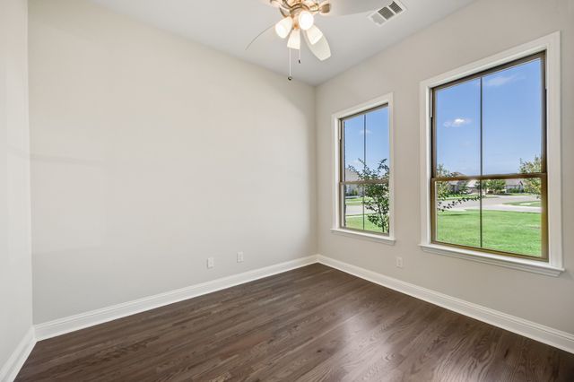 704 Proverbs Court, Heath, TX 75032