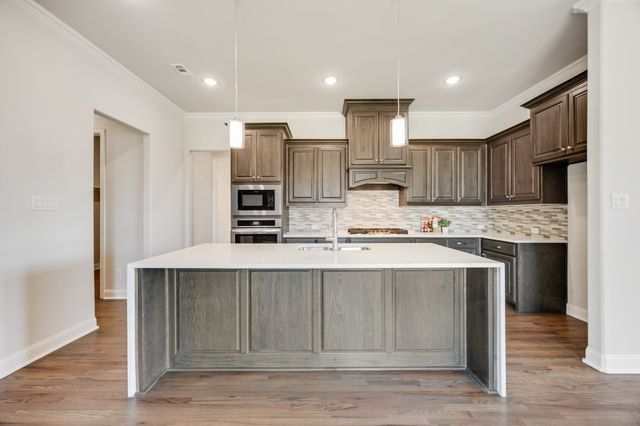 704 Proverbs Court, Heath, TX 75032