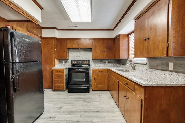 711 S Rosemont Avenue, Dallas, TX 75208