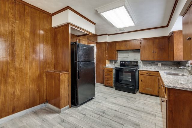 711 S Rosemont Avenue, Dallas, TX 75208