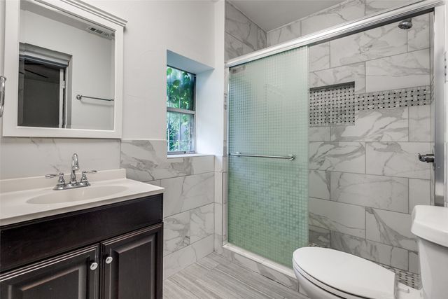 711 S Rosemont Avenue, Dallas, TX 75208
