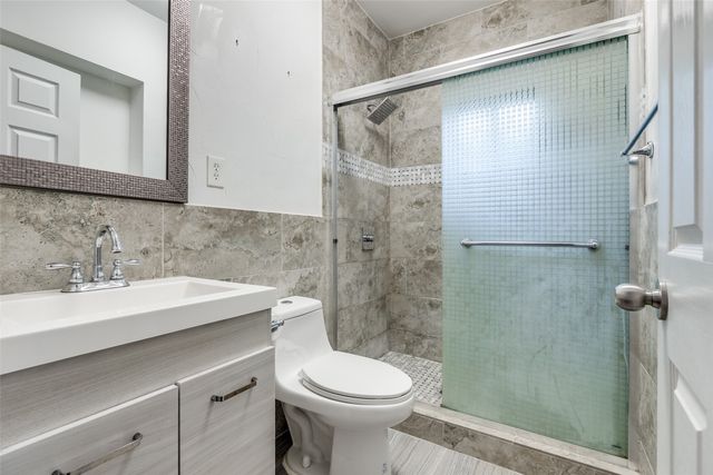 711 S Rosemont Avenue, Dallas, TX 75208