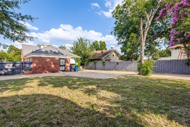 711 S Rosemont Avenue, Dallas, TX 75208