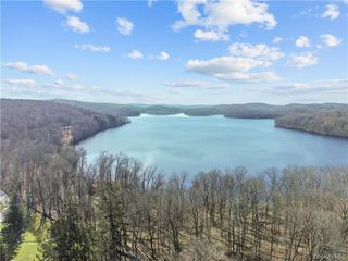 305 Vista On The Lake, Carmel, NY 10512