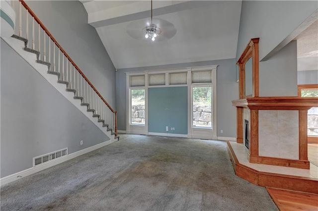 6826 N Charleston Drive, Kansas City, MO 64119