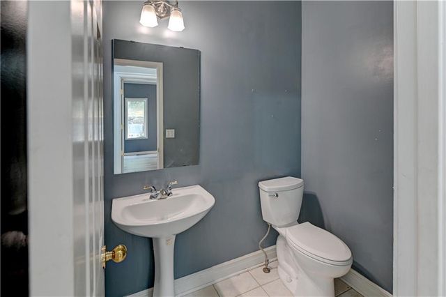 6826 N Charleston Drive, Kansas City, MO 64119