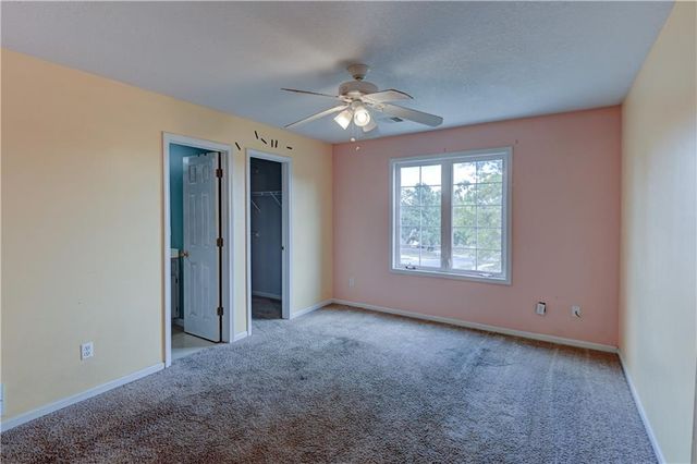 6826 N Charleston Drive, Kansas City, MO 64119