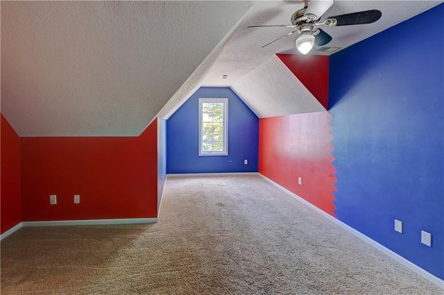 6826 N Charleston Drive, Kansas City, MO 64119