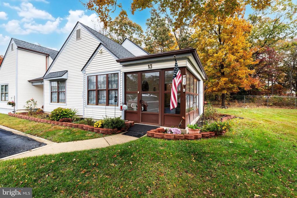 735 S MAIN RD #13, Vineland, NJ 08360