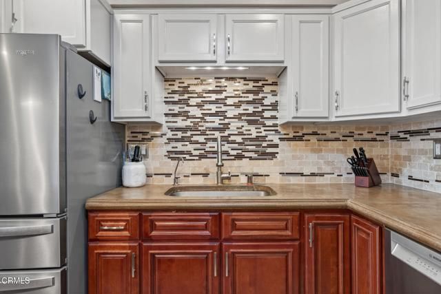 9466 Santa Maria Street, Ventura, CA 93004