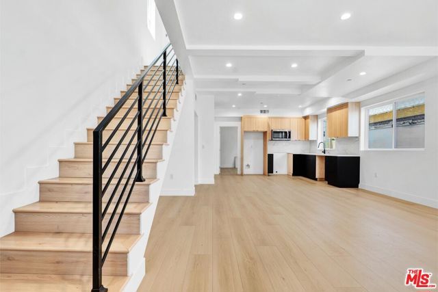 1254 W 36th Street, Los Angeles, CA 90007