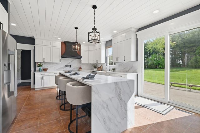 595 Scott Ridge Rd, Lancaster Twp, PA 16037