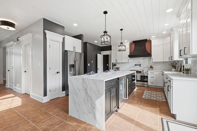 595 Scott Ridge Rd, Lancaster Twp, PA 16037