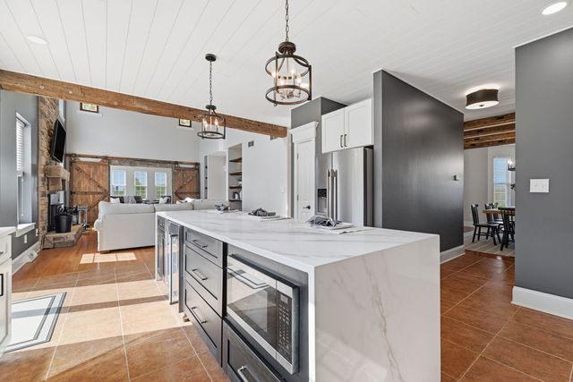 595 Scott Ridge Rd, Lancaster Twp, PA 16037