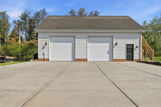 595 Scott Ridge Rd, Lancaster Twp, PA 16037