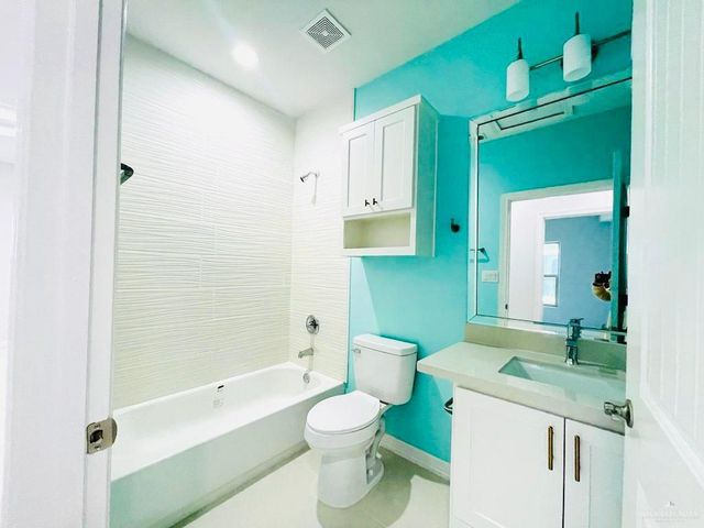 208 Rutherford Avenue 1, Edinburg, TX 78541