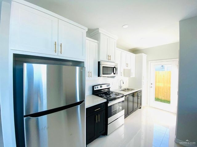 208 Rutherford Avenue 1, Edinburg, TX 78541