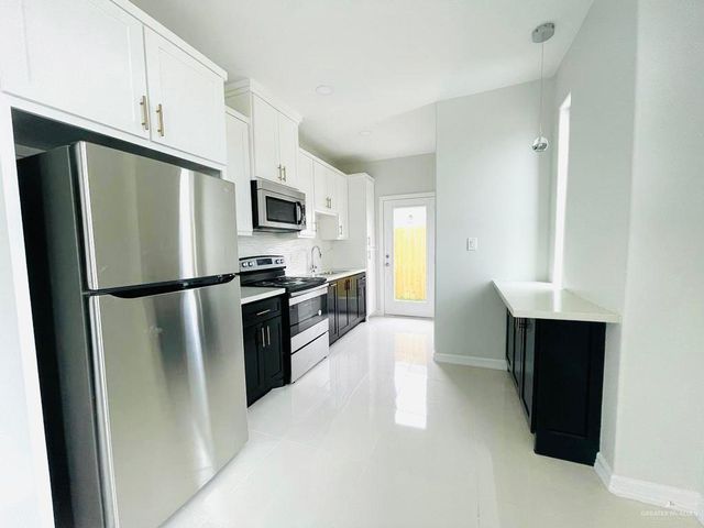 208 Rutherford Avenue 1, Edinburg, TX 78541