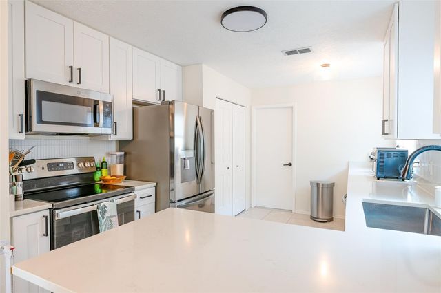 6805 S GABRIELLE STREET, Tampa, FL 33611