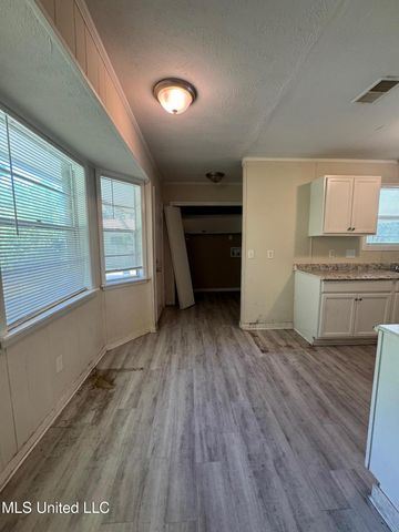 2229 Scanlon Drive, Jackson, MS 39204