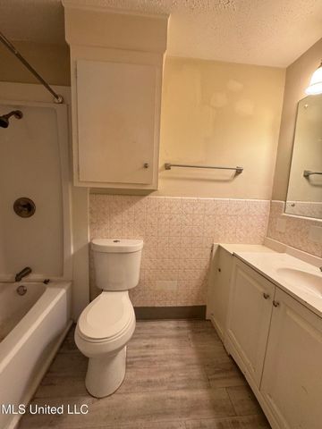 2229 Scanlon Drive, Jackson, MS 39204