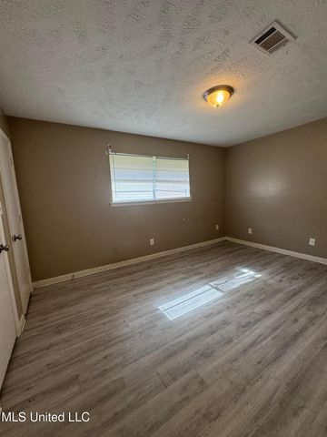 2229 Scanlon Drive, Jackson, MS 39204