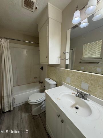 2229 Scanlon Drive, Jackson, MS 39204