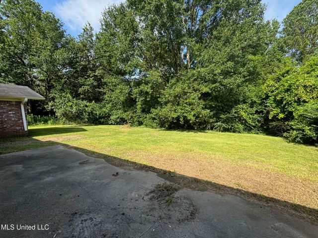 2229 Scanlon Drive, Jackson, MS 39204