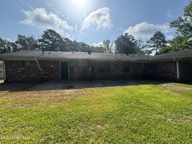 2229 Scanlon Drive, Jackson, MS 39204