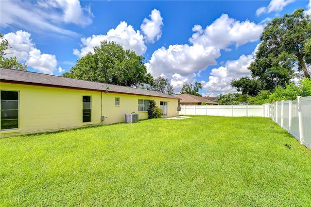15819 DEEP CREEK LANE, Tampa, FL 33624
