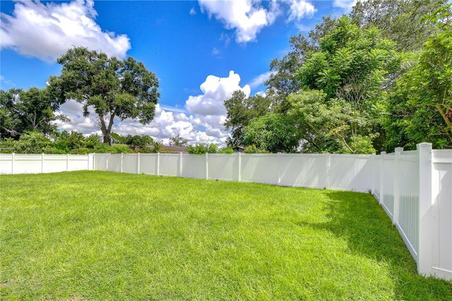 15819 DEEP CREEK LANE, Tampa, FL 33624
