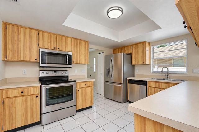 15819 DEEP CREEK LANE, Tampa, FL 33624