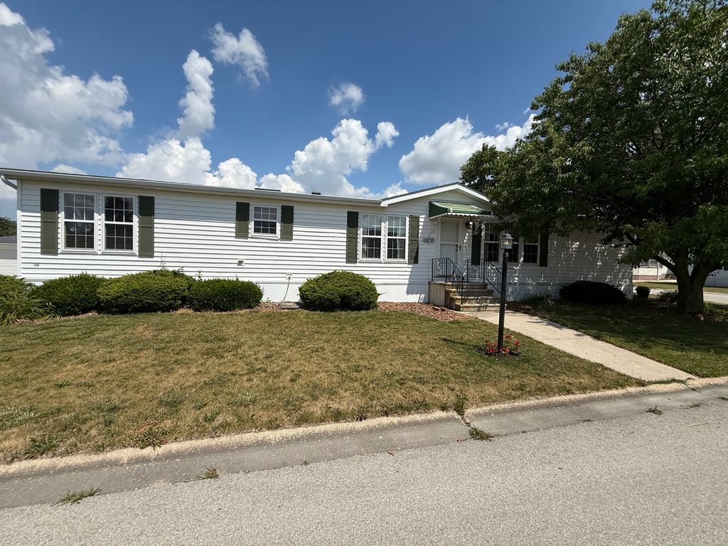 22737 S Ridge Lane, Frankfort, IL 60423