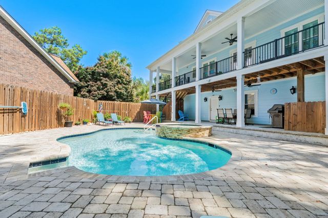 4927 Woodview Ln., Myrtle Beach, SC 29575