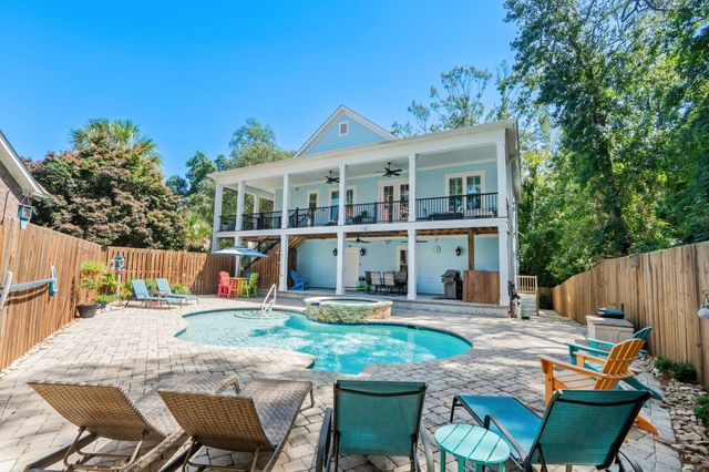 4927 Woodview Ln., Myrtle Beach, SC 29575