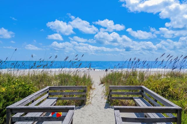4927 Woodview Ln., Myrtle Beach, SC 29575