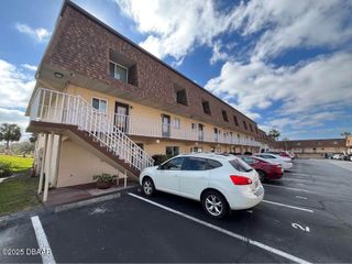144 S Halifax Ave Apt 8, Daytona Beach, FL 32118