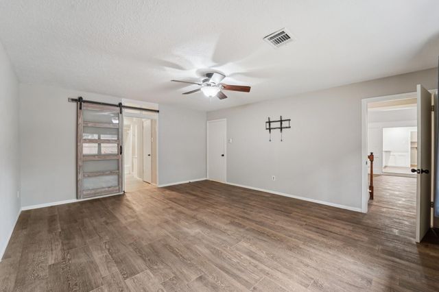 11703 Pebbleton Drive, Houston, TX 77070