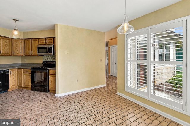 10 JACKIE DR, Lawrenceville, NJ 08648