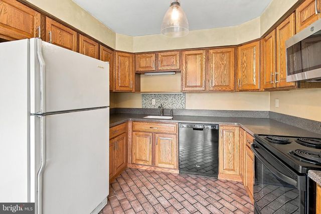10 JACKIE DR, Lawrenceville, NJ 08648