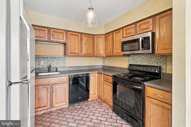10 JACKIE DR, Lawrenceville, NJ 08648