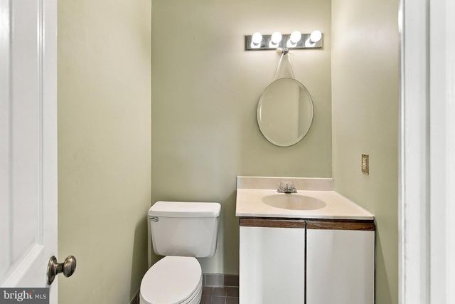 10 JACKIE DR, Lawrenceville, NJ 08648